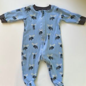 Kissy Love blue moose pajamas (3-6 months) EUC
